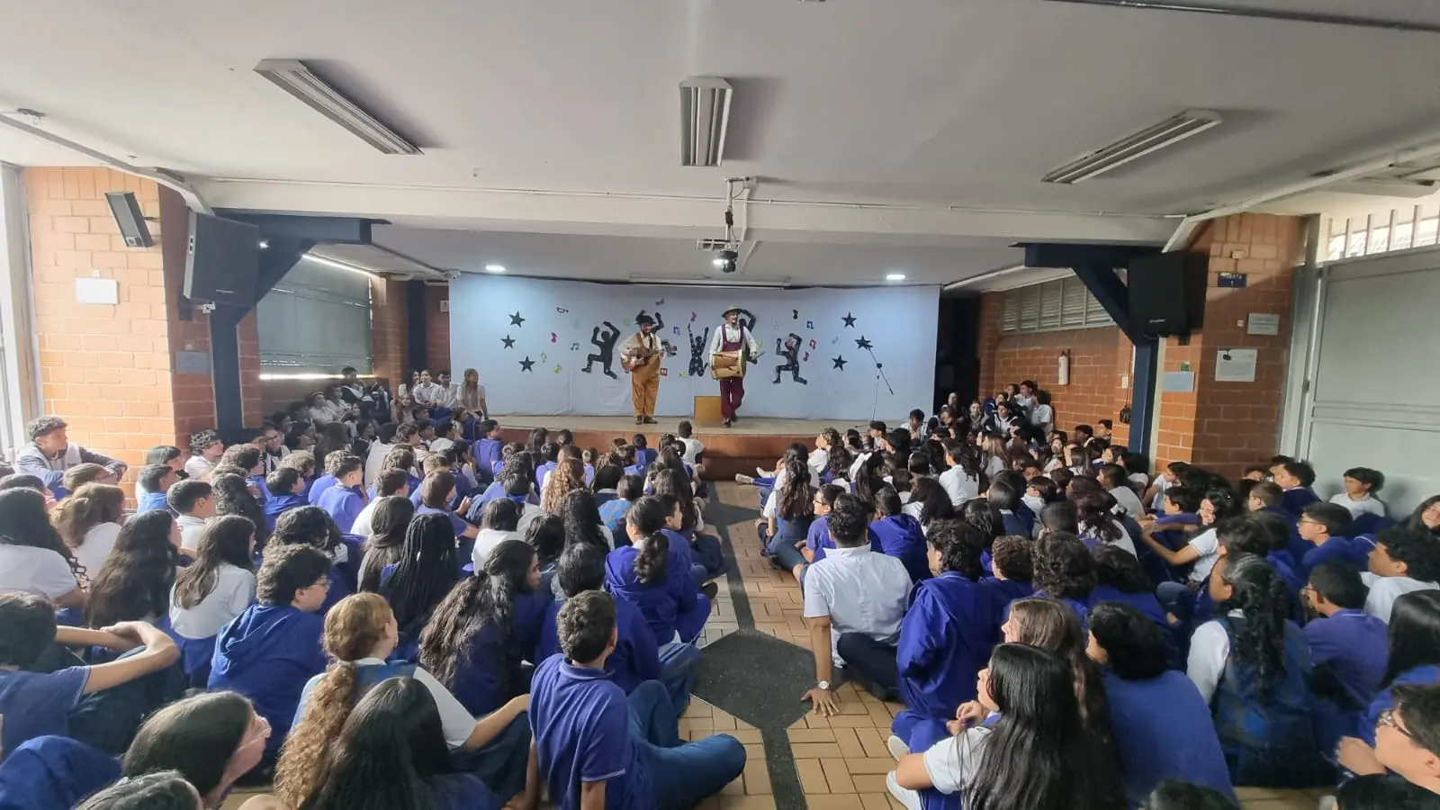 Viajeros del disparate - Colegio VID (2)